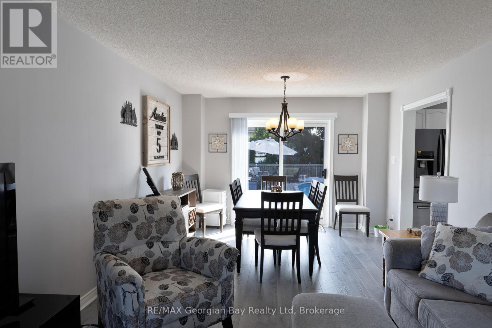 9 Copeland Street, Penetanguishene, Ontario  L9M 1K3 - Photo 8 - S12315381