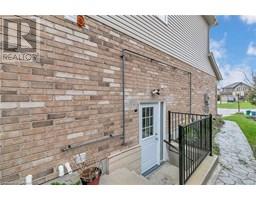 916 MAGDALENA Court Unit# B, Kitchener, Ontario