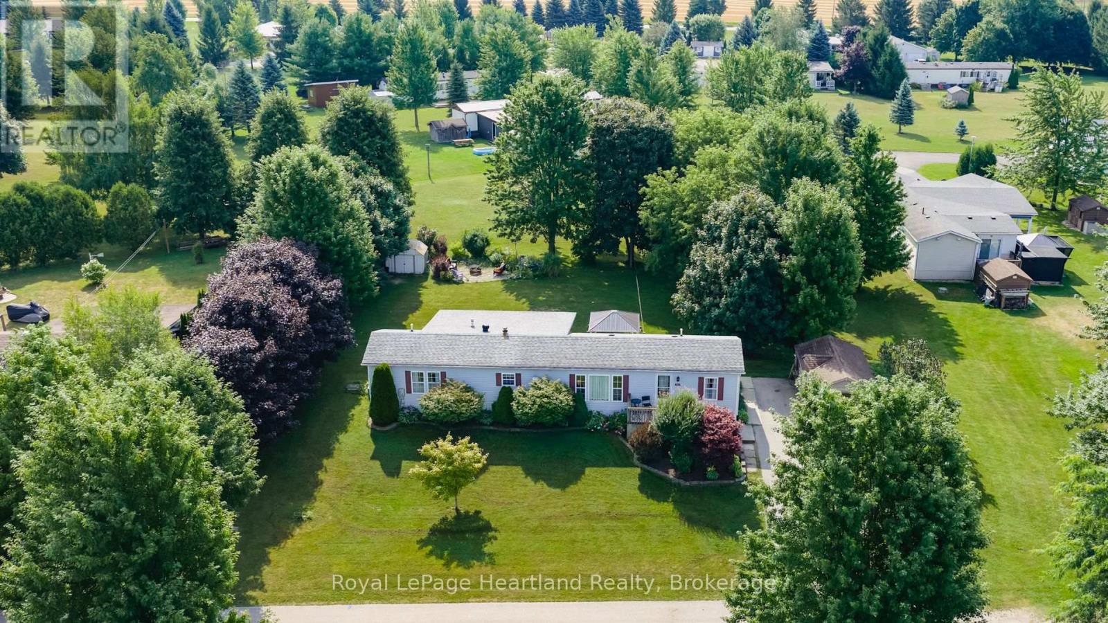240 Hickory Lane, Perth East, Ontario  N5A 6S6 - Photo 2 - X12316144