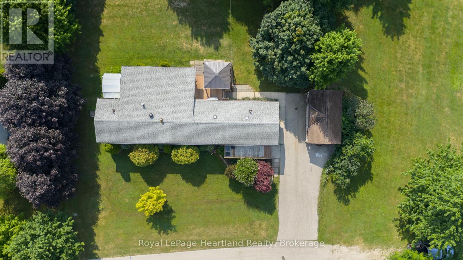 240 Hickory Lane, Perth East, Ontario  N5A 6S6 - Photo 3 - X12316144