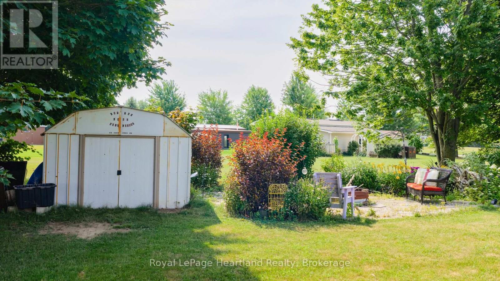 240 Hickory Lane, Perth East, Ontario  N5A 6S6 - Photo 8 - X12316144