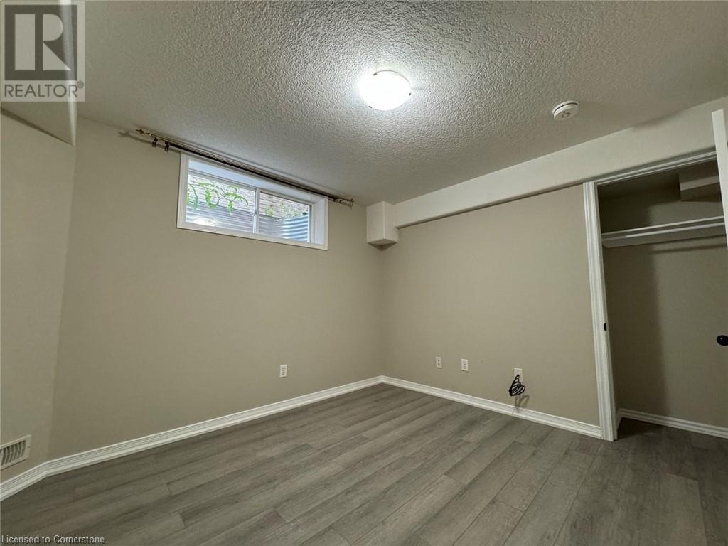 361 Parkvale Drive Unit# Lower (2), Kitchener, Ontario  N2R 1Y6 - Photo 5 - 40755823