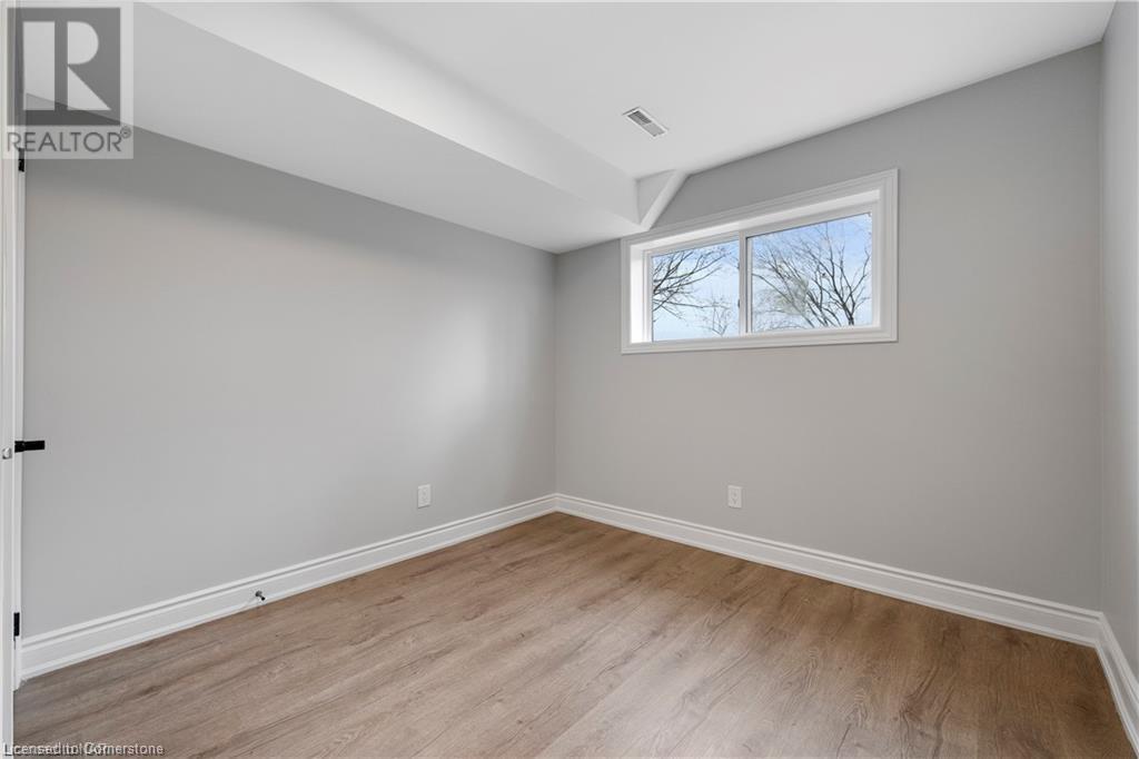 8059 Aintree Drive Unit# Lower, Niagara Falls, Ontario  L2H 1V3 - Photo 4 - 40756072