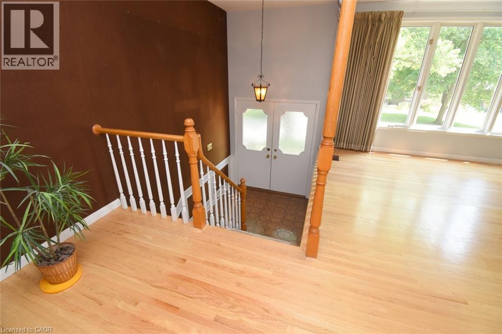 30 Terrace Drive, Dundas, Ontario  L9A 2Y6 - Photo 2 - 40756195
