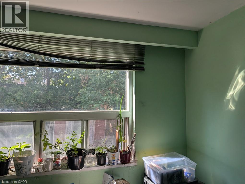 312 Atlas Avenue, York, Ontario  M6C 3P9 - Photo 12 - 40756233