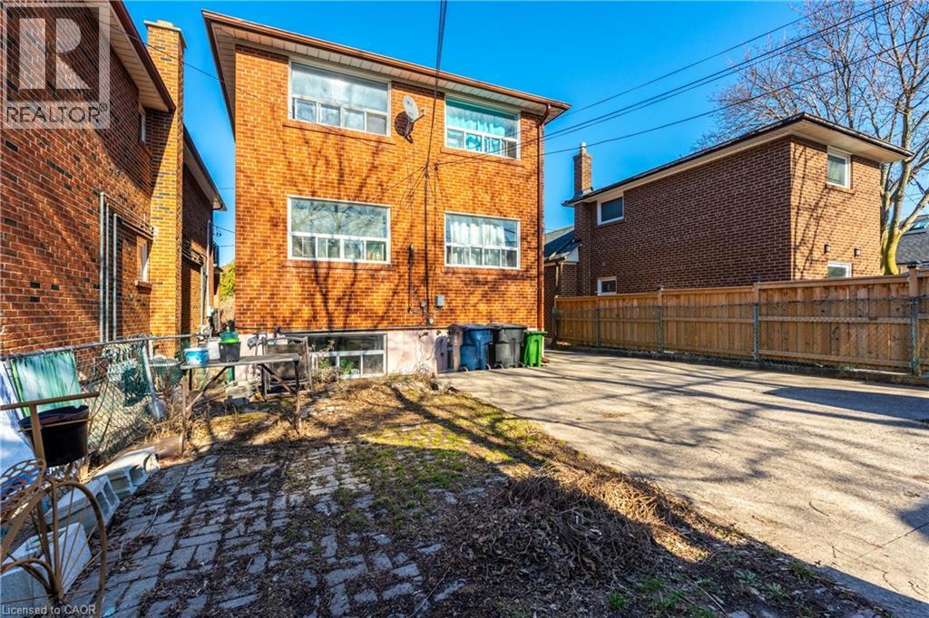 312 Atlas Avenue, York, Ontario  M6C 3P9 - Photo 23 - 40756233