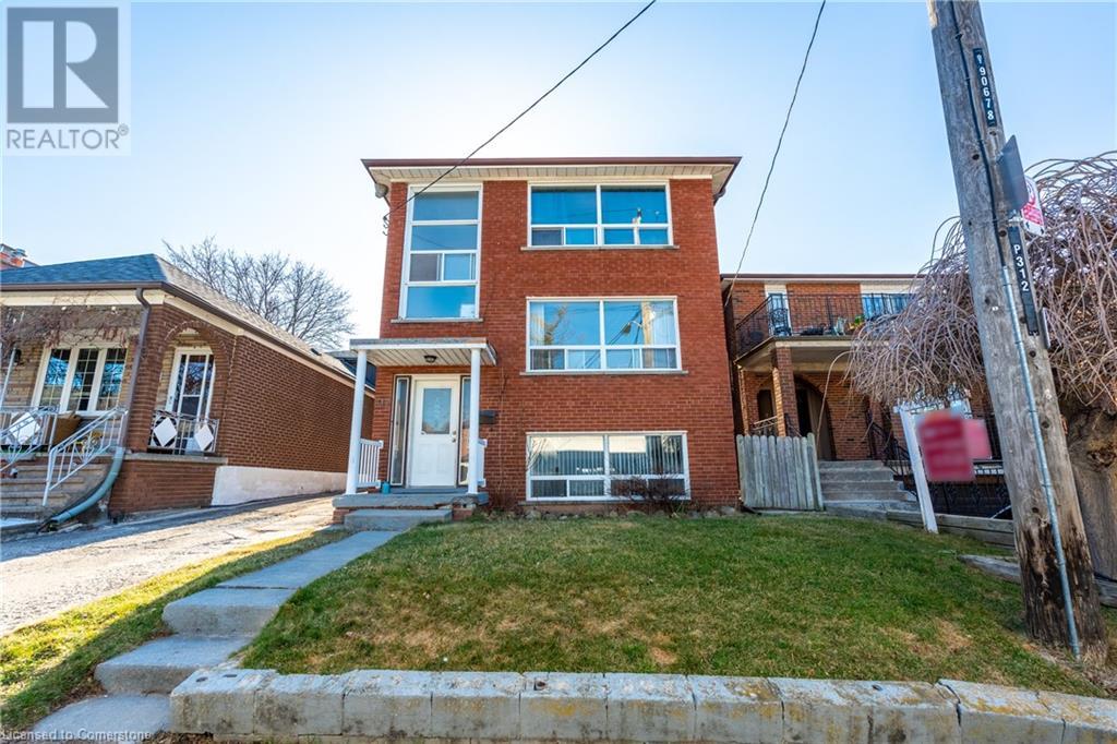 312 Atlas Avenue, York, Ontario  M6C 3P9 - Photo 3 - 40756233