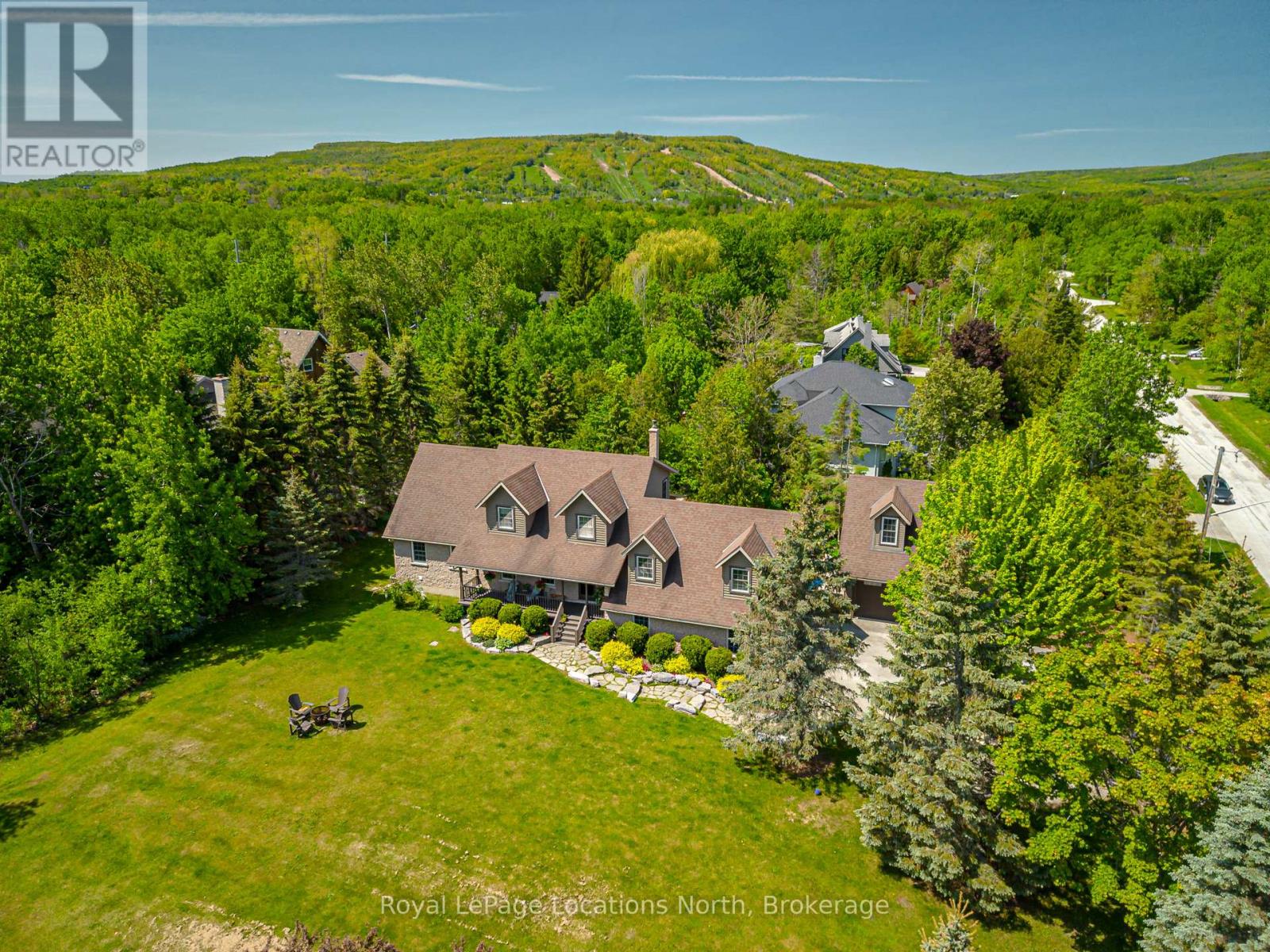 13 Parkland Drive, Clearview, Ontario  L9Y 3Y9 - Photo 3 - S12317174