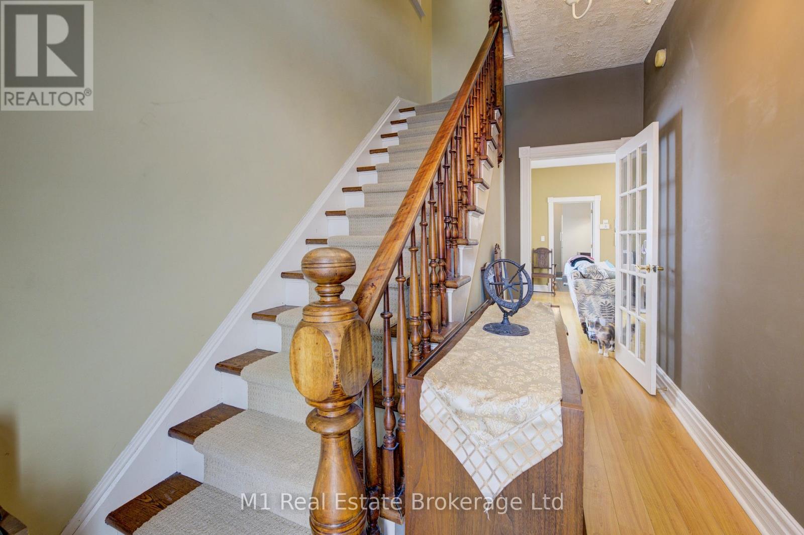 541 9th Street, Hanover, Ontario  N4N 1M3 - Photo 15 - X12317223