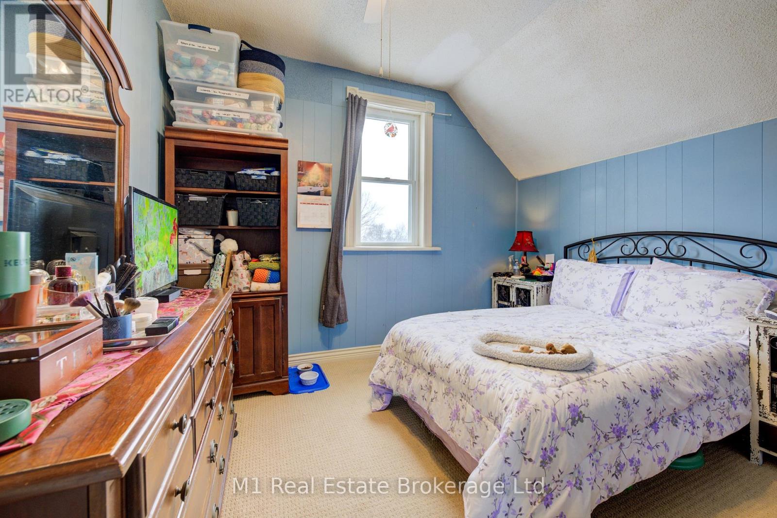 541 9th Street, Hanover, Ontario  N4N 1M3 - Photo 18 - X12317223