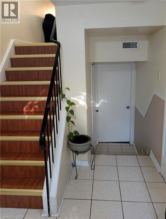 8 Amy Lane Unit# 39, Hamilton, Ontario  L8E 3K8 - Photo 3 - 40756387