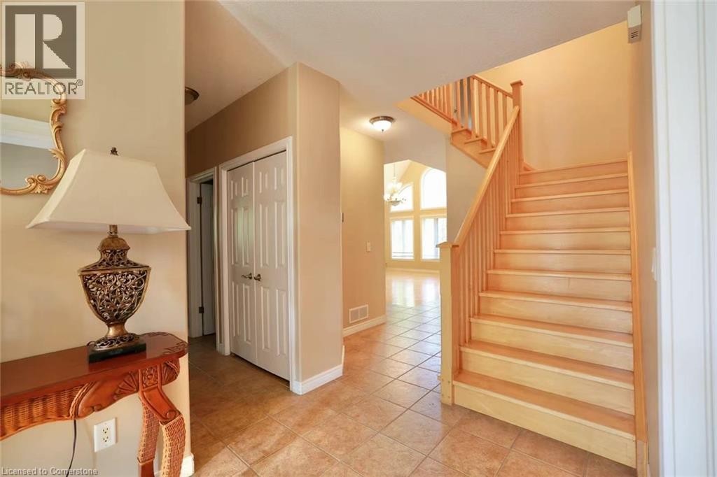 872 Creekside Drive, Waterloo, Ontario  N2V 2S7 - Photo 4 - 40756401