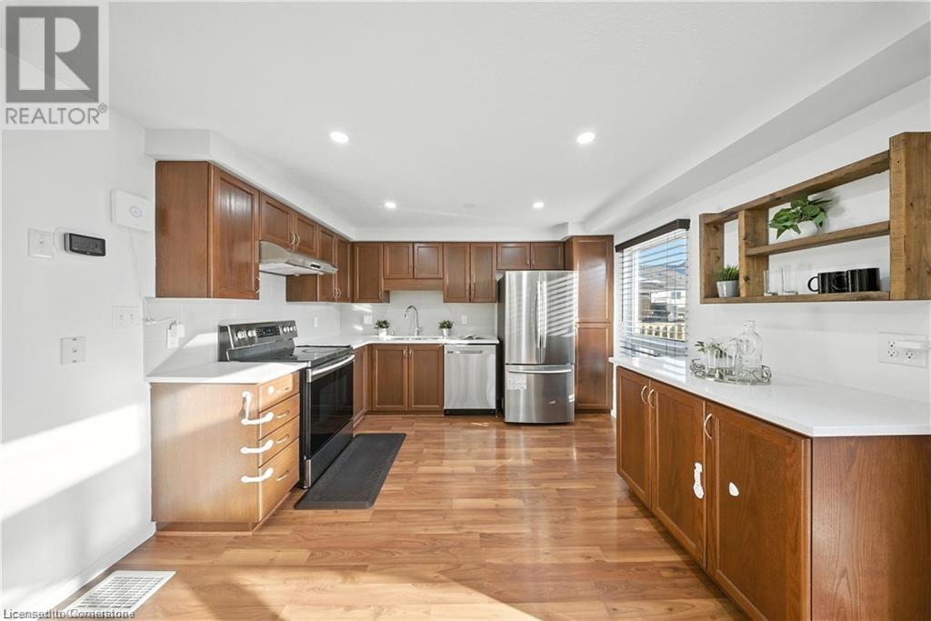 15 Corsica Street, Kitchener, Ontario  N2R 1Y1 - Photo 6 - 40756406