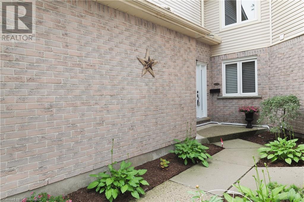 365 Bennington Gate Unit# 33, Waterloo, Ontario  N2T 2L1 - Photo 3 - 40753482