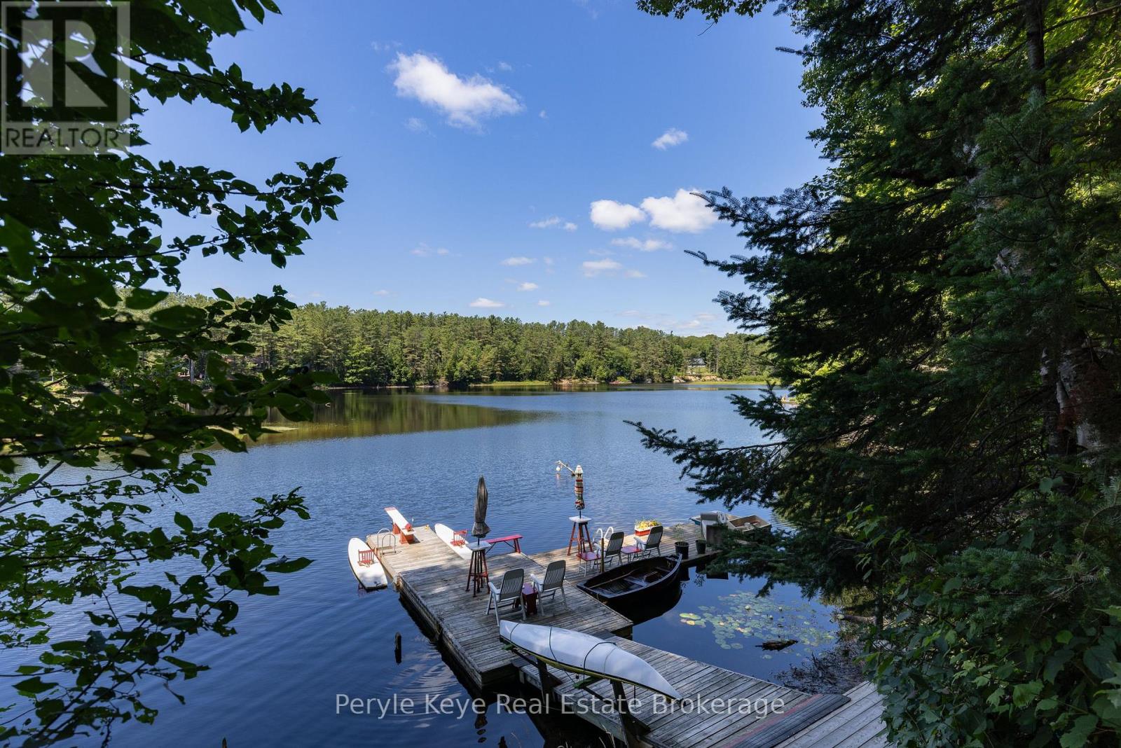 136 DEER LAKE ROAD, Huntsville, Ontario