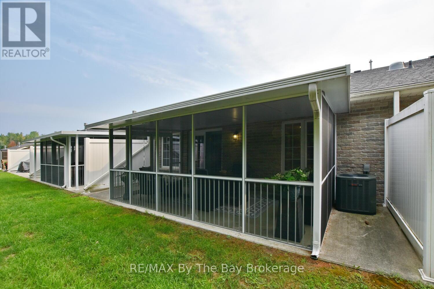 50 Clover Crescent, Wasaga Beach, Ontario  L9Z 0G4 - Photo 2 - S12318965