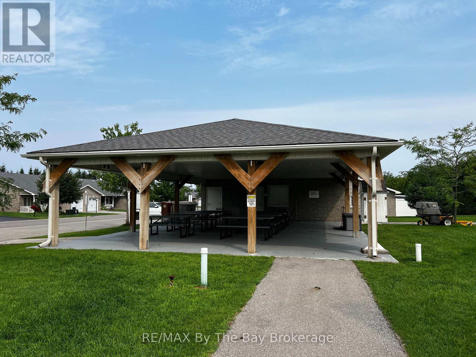50 Clover Crescent, Wasaga Beach, Ontario  L9Z 0G4 - Photo 24 - S12318965