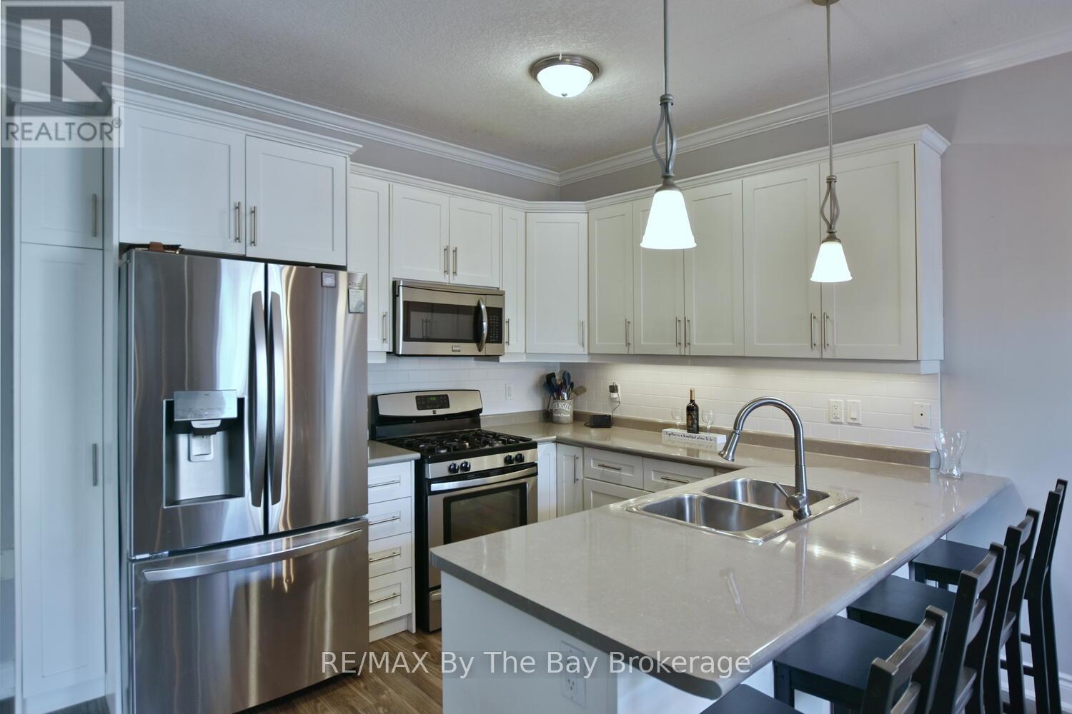 62 Puccini Drive, Wasaga Beach, Ontario  L9Z 1Z4 - Photo 12 - S12318979