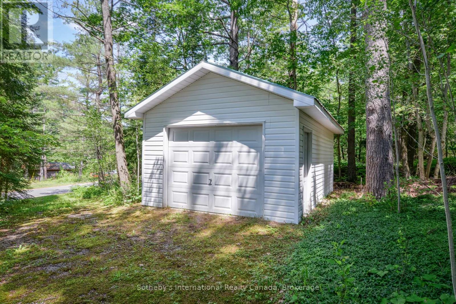 1145 South Morrison Lake Road, Gravenhurst, Ontario  P0E 1G0 - Photo 22 - X12318973