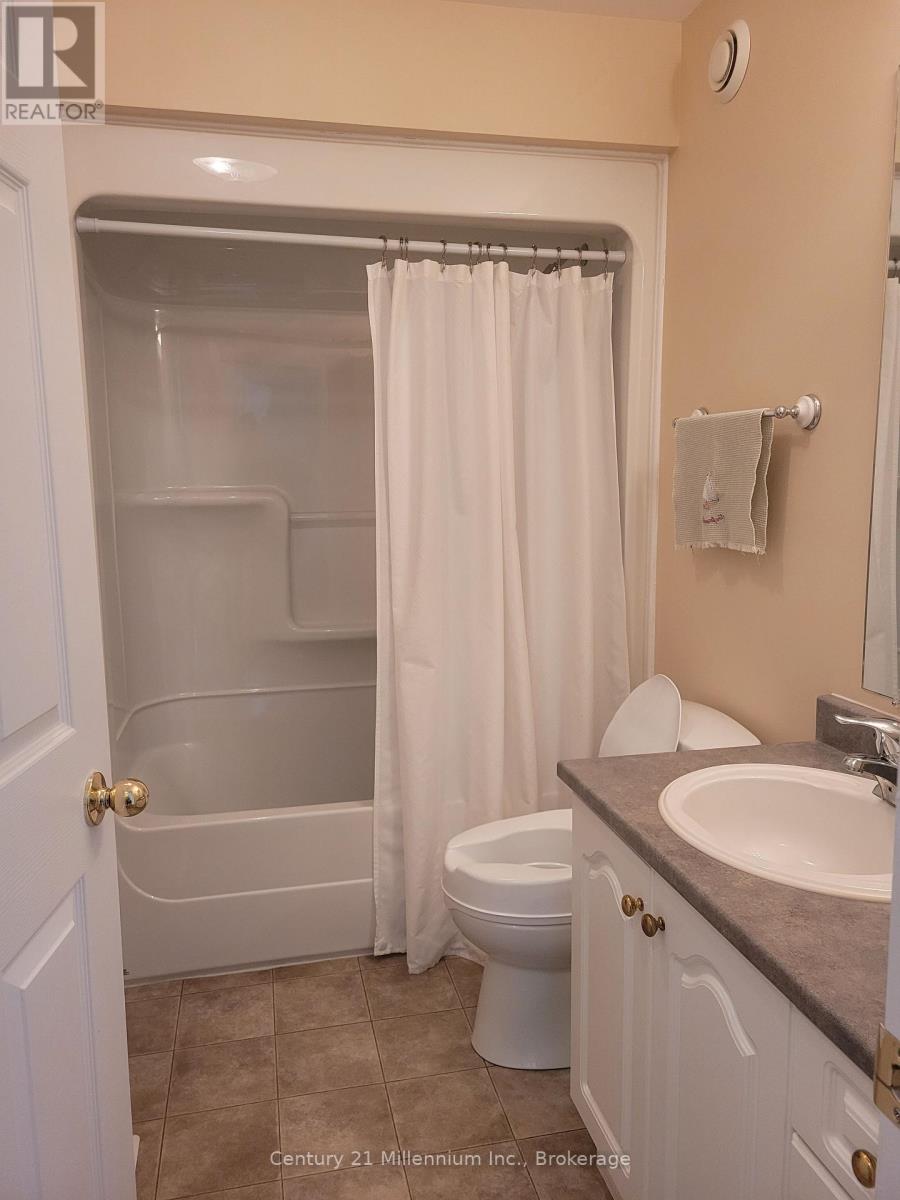 74 Pennsylvania Avenue, Wasaga Beach, Ontario  L9Z 3A8 - Photo 27 - S12319136