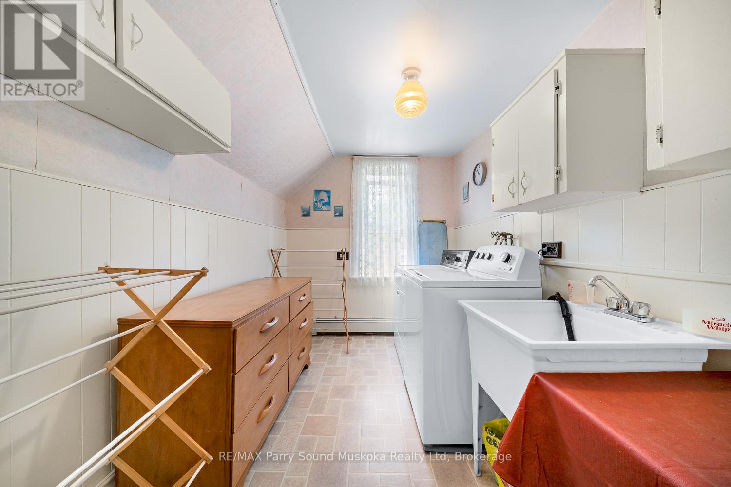 49 Cascade Street, Parry Sound, Ontario  P2A 1J8 - Photo 37 - X12319664