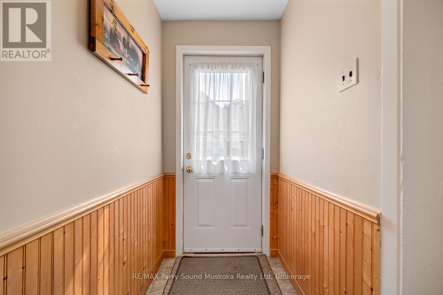 49 Cascade Street, Parry Sound, Ontario  P2A 1J8 - Photo 5 - X12319664