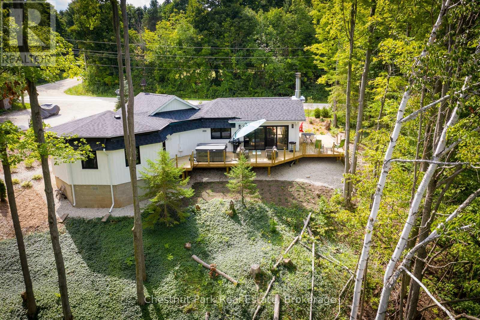 200 Northmount Crescent, Blue Mountains, Ontario  L9Y 0R6 - Photo 43 - X12319777