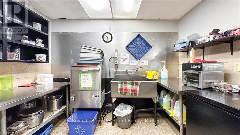 3064 Patrick Street, Howick, Ontario  N0G 1V0 - Photo 19 - X12319809