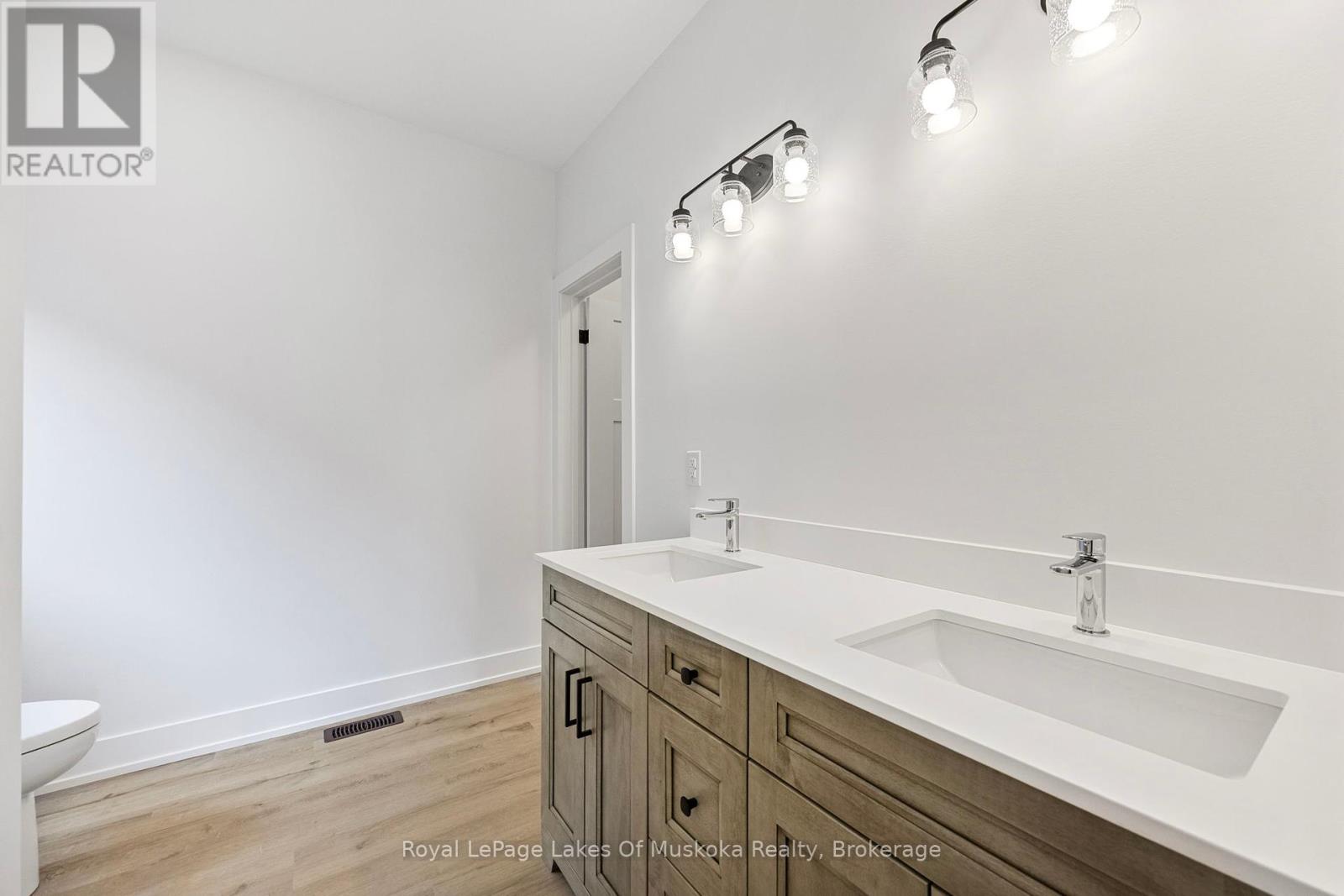 132 Brandon Avenue, Severn, Ontario  L0K 1E0 - Photo 23 - S12320011