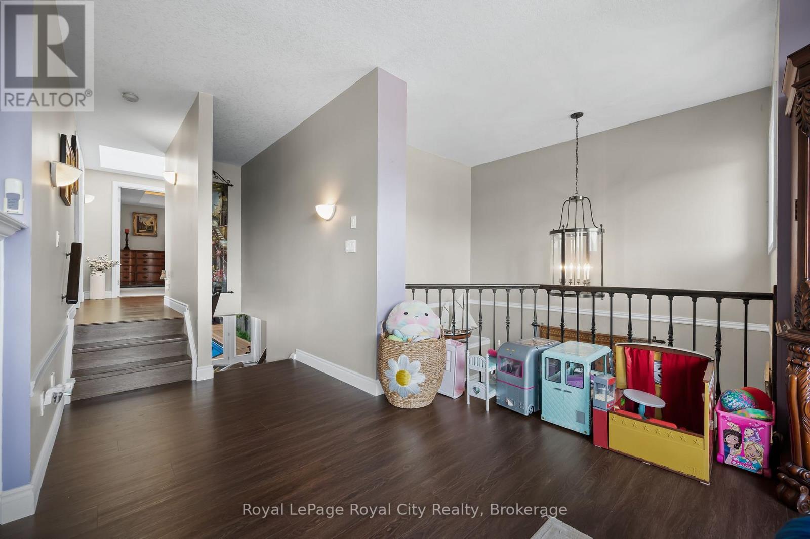 7 Marigold Drive, Guelph, Ontario  N1C 1G5 - Photo 25 - X12320089