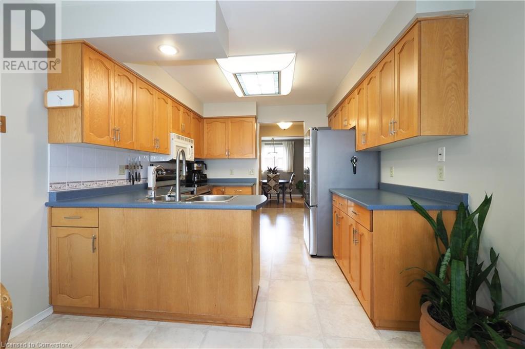 630 Red Pine Drive, Waterloo, Ontario  N2V 1S1 - Photo 7 - 40755615