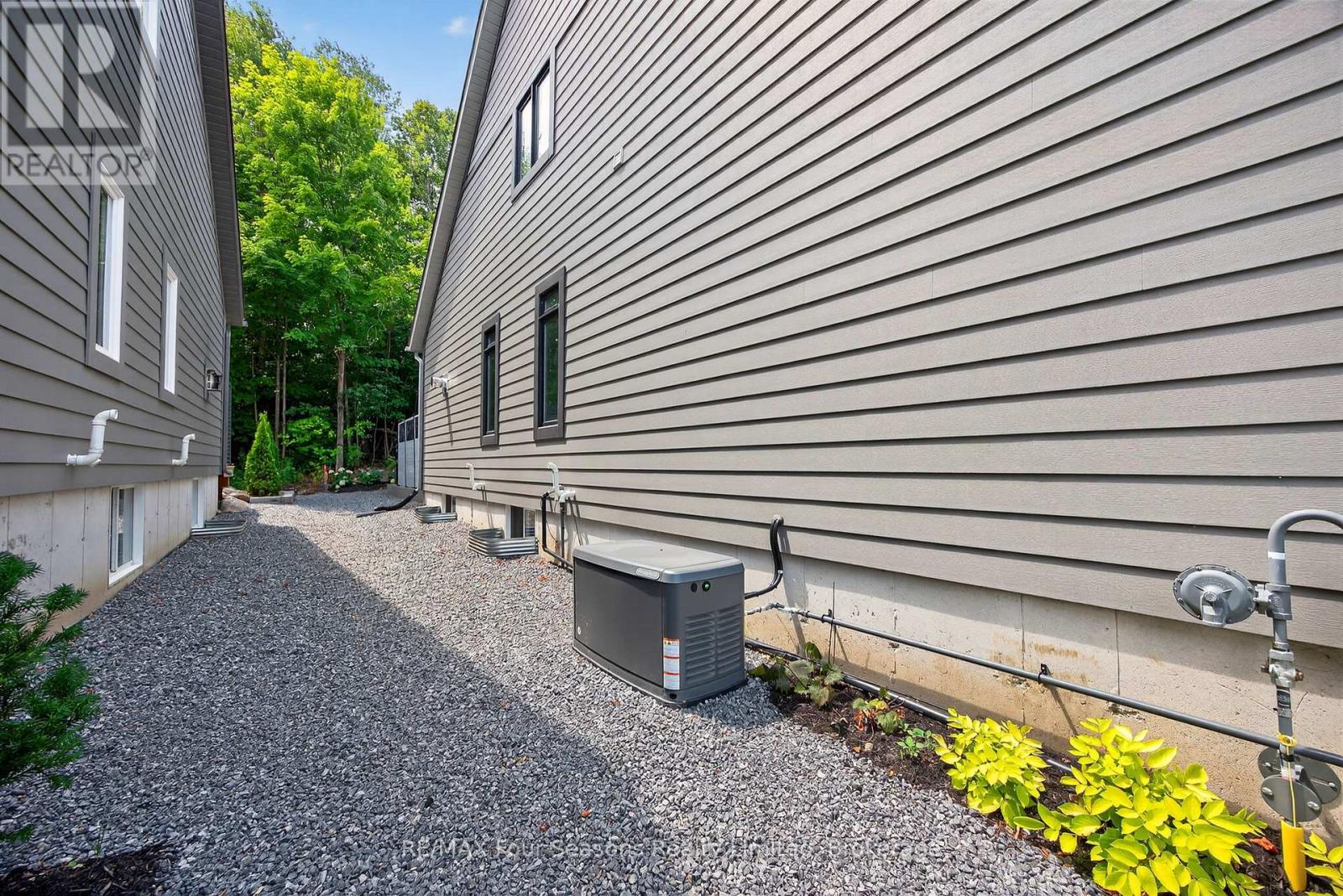 112 Schooners Lane, Blue Mountains, Ontario  N0H 2P0 - Photo 39 - X12320179
