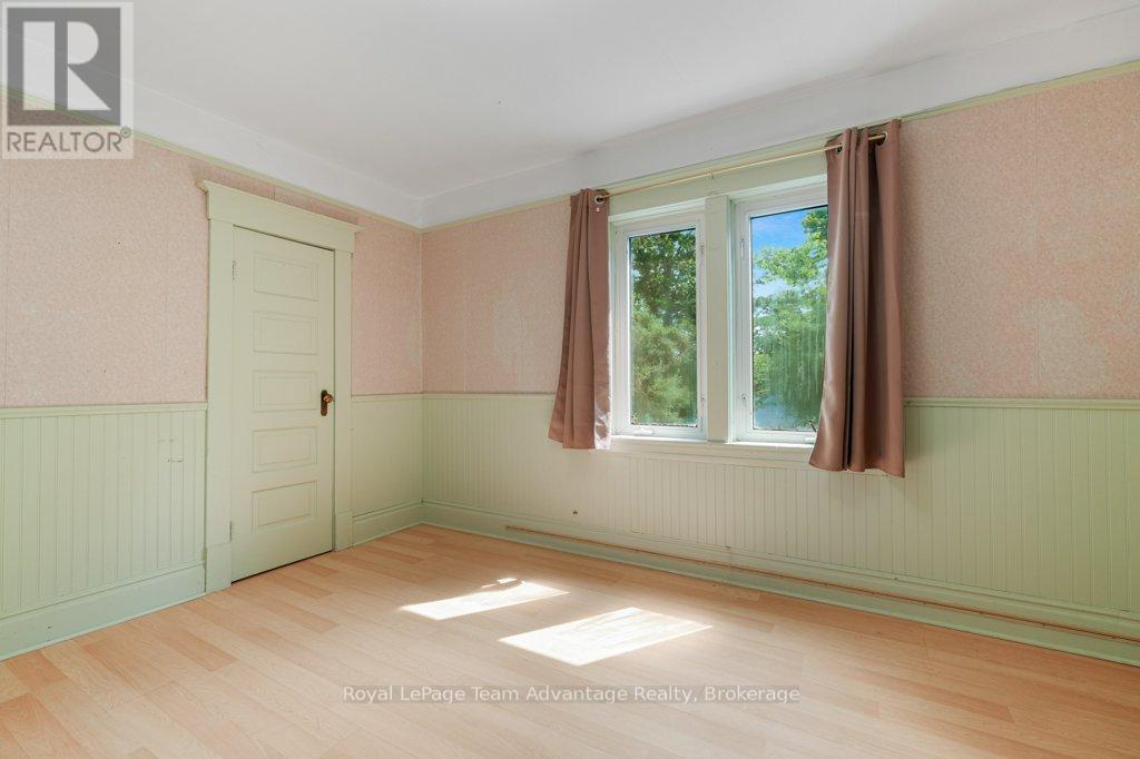 71 Gibson Street, Parry Sound, Ontario  P2A 1X2 - Photo 18 - X12320266