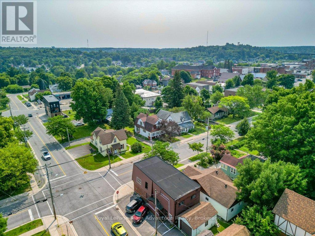 71 Gibson Street, Parry Sound, Ontario  P2A 1X2 - Photo 38 - X12320266