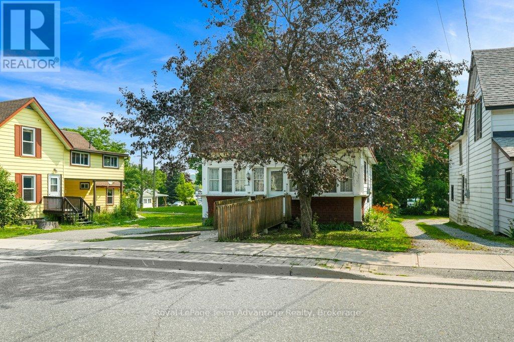 71 Gibson Street, Parry Sound, Ontario  P2A 1X2 - Photo 45 - X12320266
