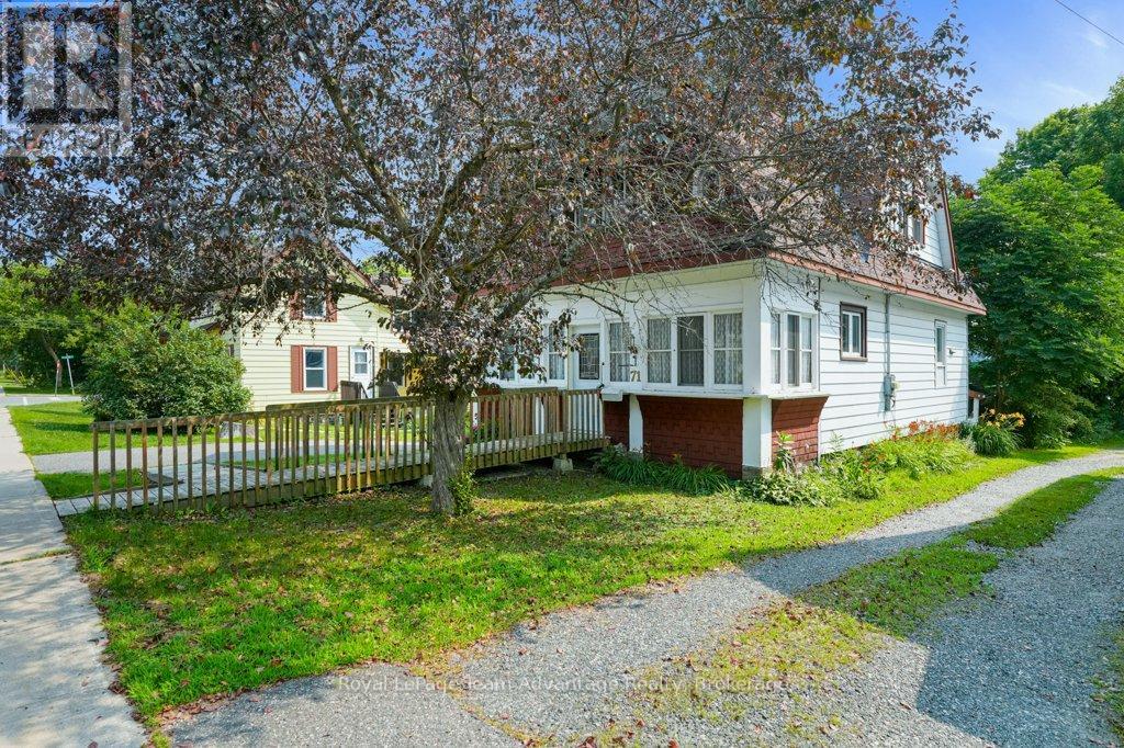 71 Gibson Street, Parry Sound, Ontario  P2A 1X2 - Photo 5 - X12320266