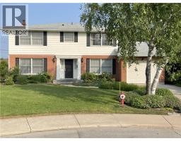 30 LANSCOTT Place, Hamilton, Ontario