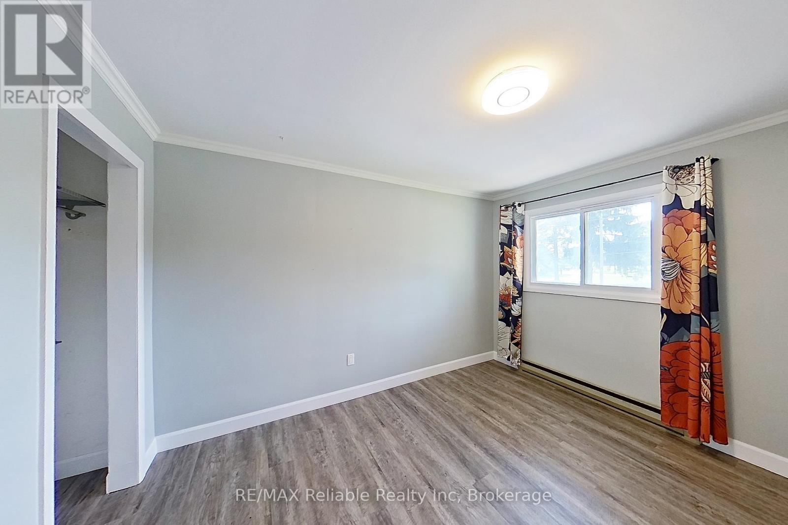439 Queen Street E, Wellington North, Ontario  N0G 2L2 - Photo 20 - X12320549