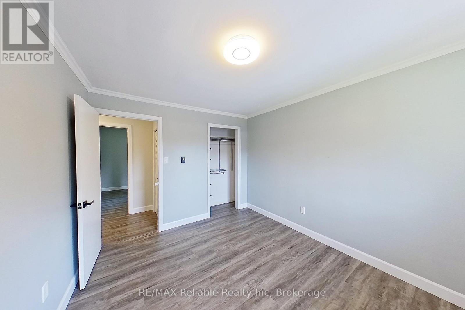 439 Queen Street E, Wellington North, Ontario  N0G 2L2 - Photo 21 - X12320549
