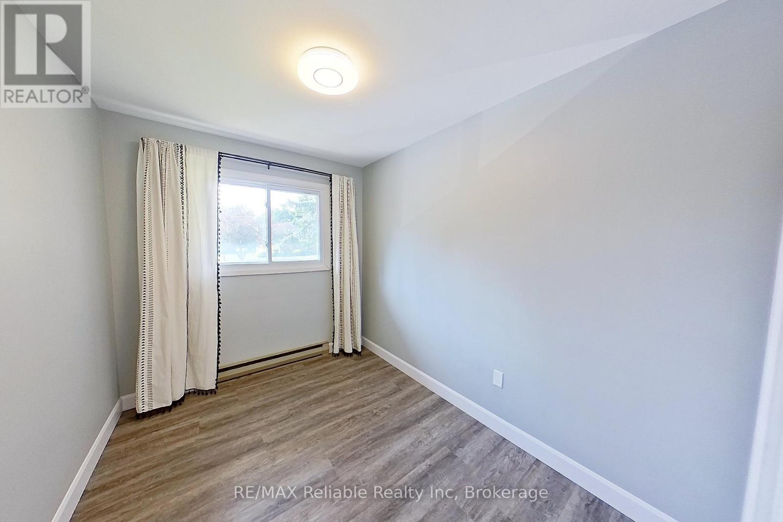 439 Queen Street E, Wellington North, Ontario  N0G 2L2 - Photo 22 - X12320549