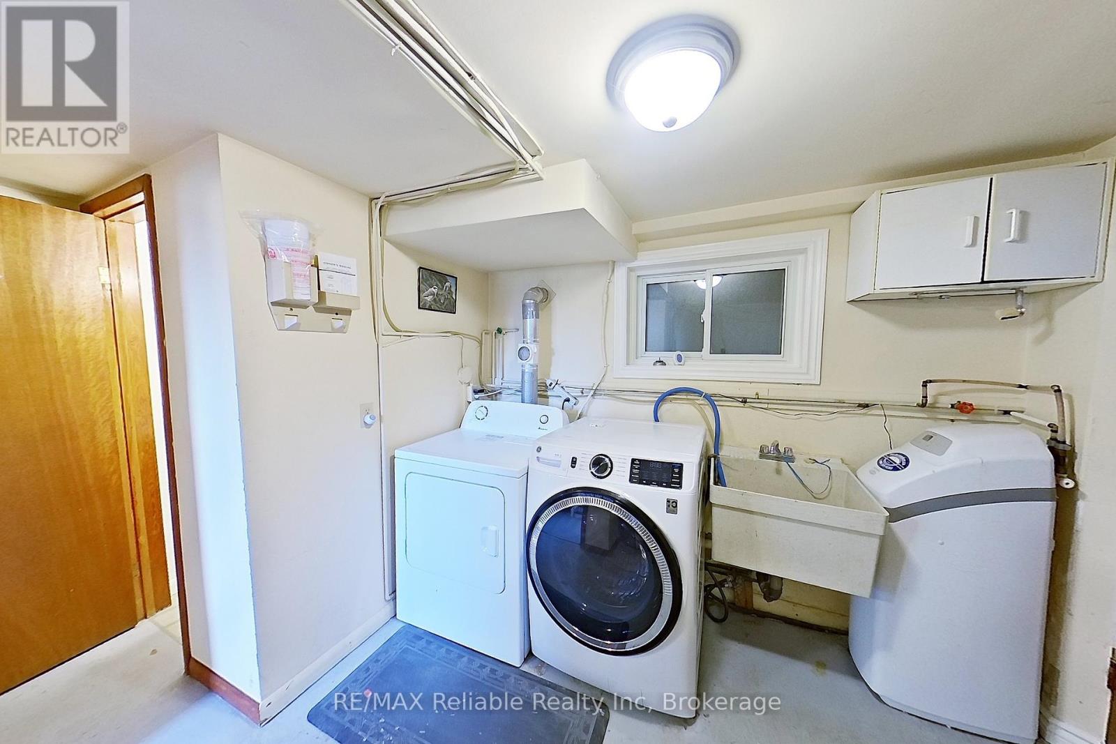 439 Queen Street E, Wellington North, Ontario  N0G 2L2 - Photo 24 - X12320549