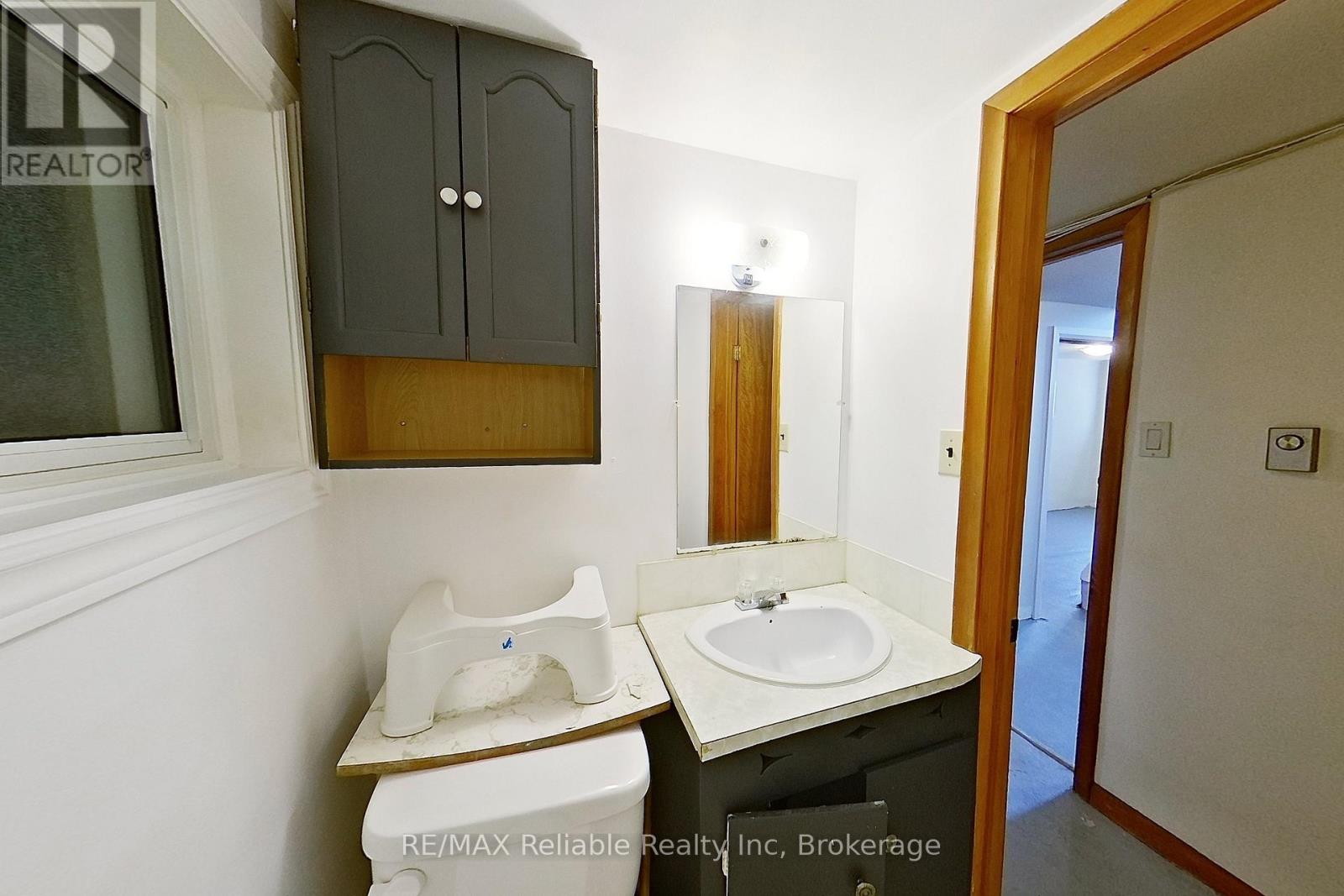439 Queen Street E, Wellington North, Ontario  N0G 2L2 - Photo 25 - X12320549