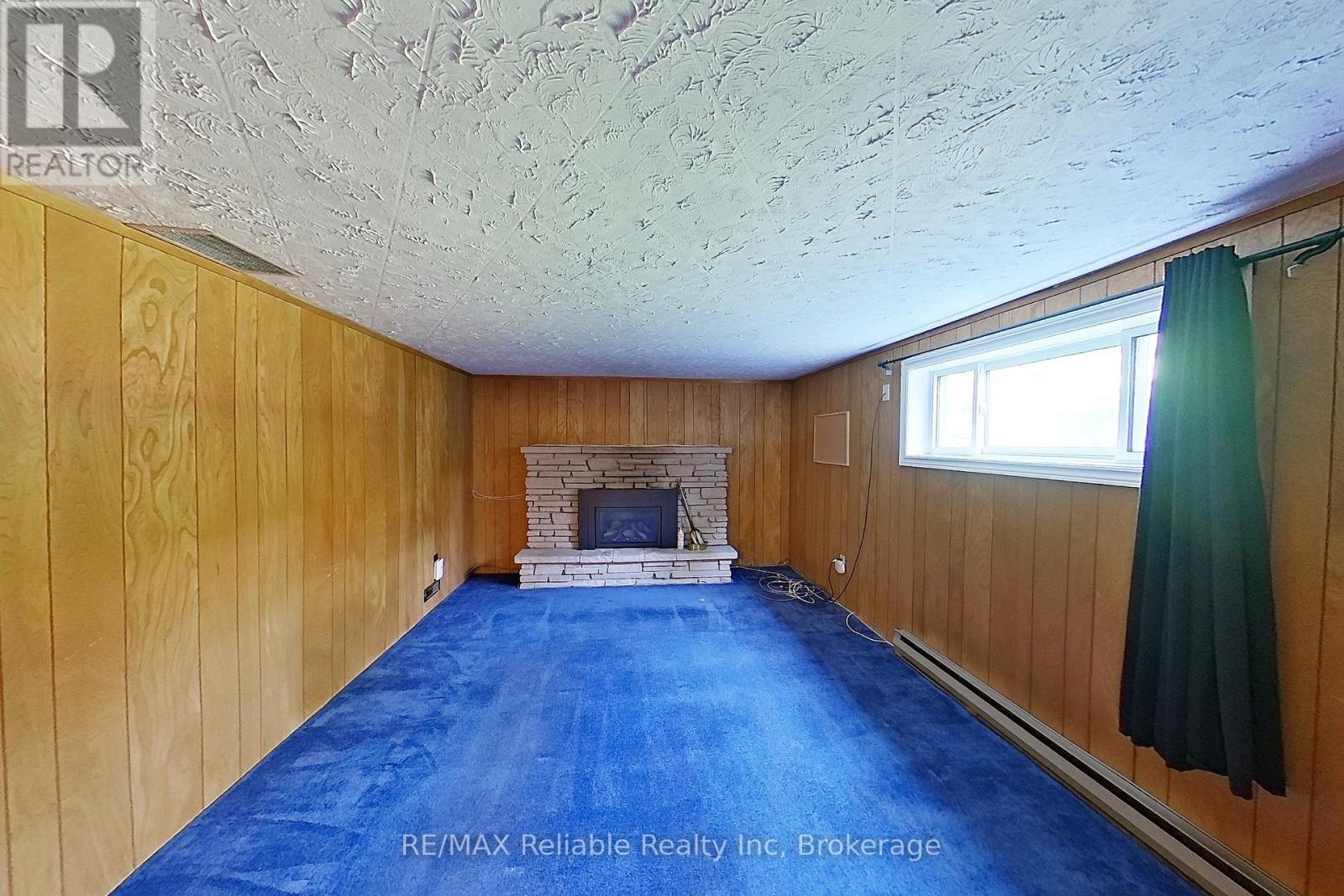 439 Queen Street E, Wellington North, Ontario  N0G 2L2 - Photo 28 - X12320549