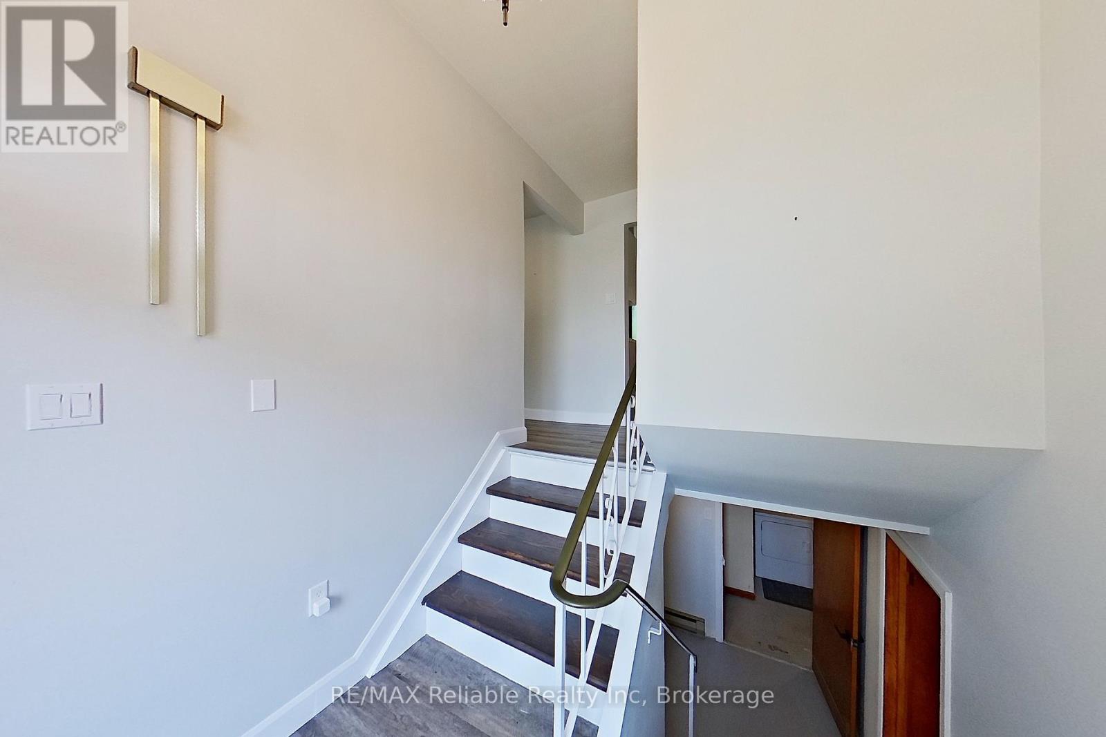 439 Queen Street E, Wellington North, Ontario  N0G 2L2 - Photo 33 - X12320549
