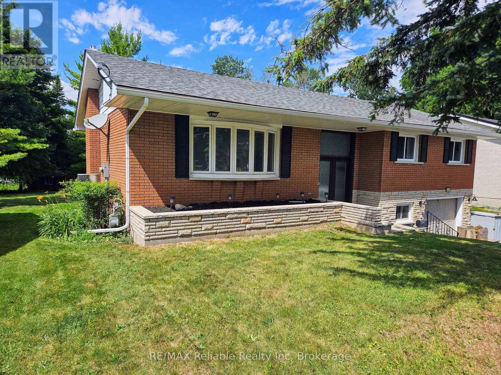 439 Queen Street E, Wellington North, Ontario  N0G 2L2 - Photo 43 - X12320549