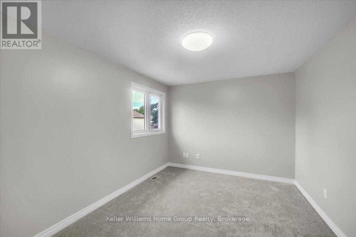 10 Periwinkle Way, Guelph, Ontario  N1L 1H8 - Photo 34 - X12320584