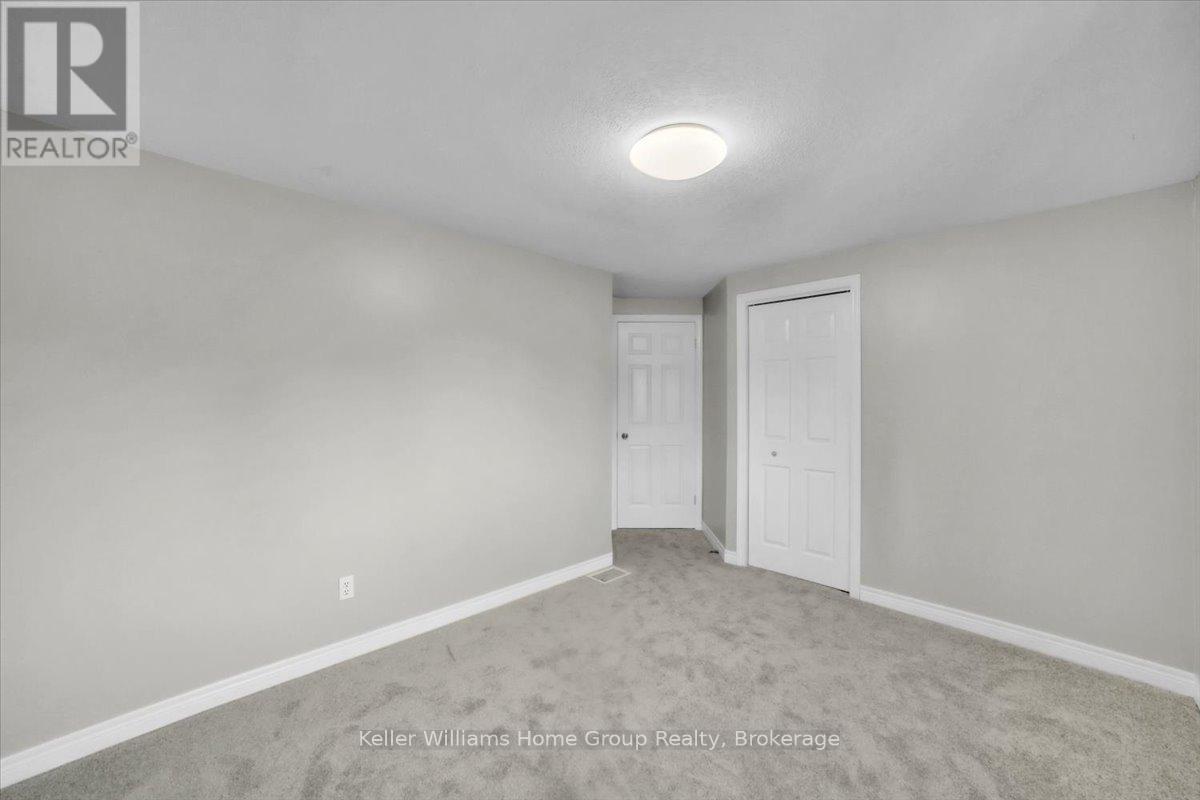 10 Periwinkle Way, Guelph, Ontario  N1L 1H8 - Photo 35 - X12320584