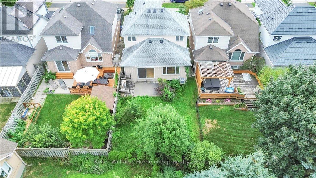10 Periwinkle Way, Guelph, Ontario  N1L 1H8 - Photo 39 - X12320584