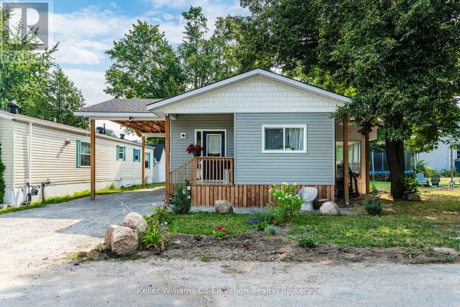 19 Vic's Road, Midland, Ontario  L4R 0B9 - Photo 2 - S12320831
