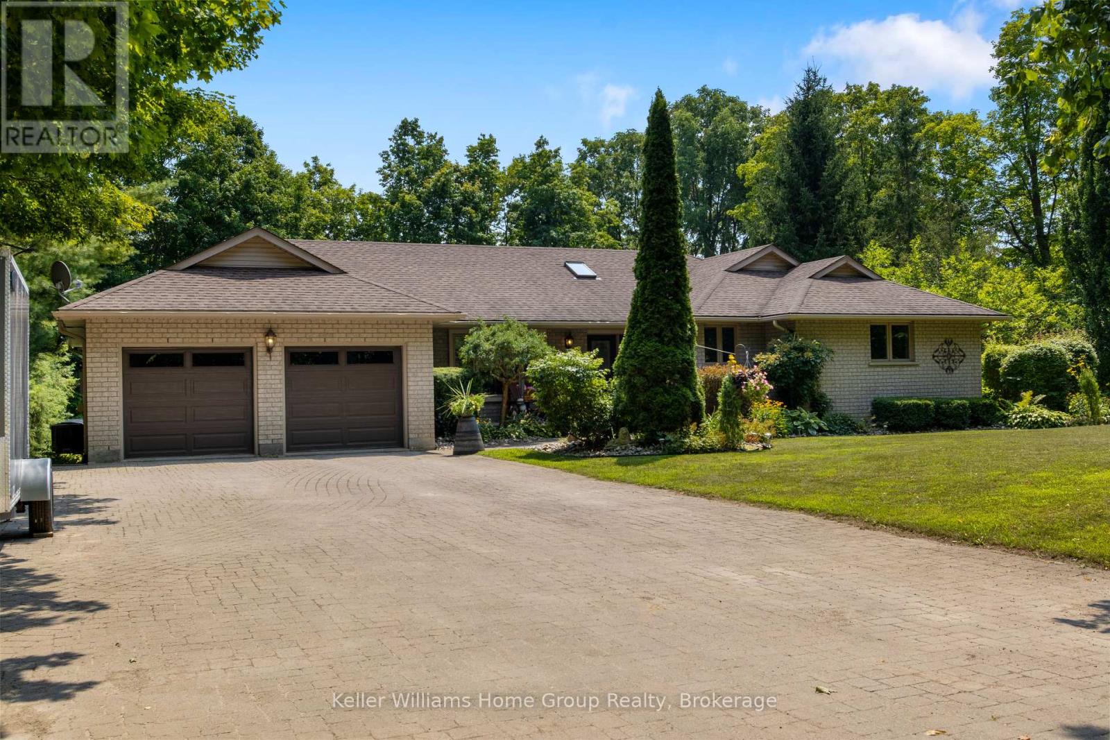 25 Riverview Drive, Centre Wellington, Ontario  N0B 1J0 - Photo 2 - X12320789